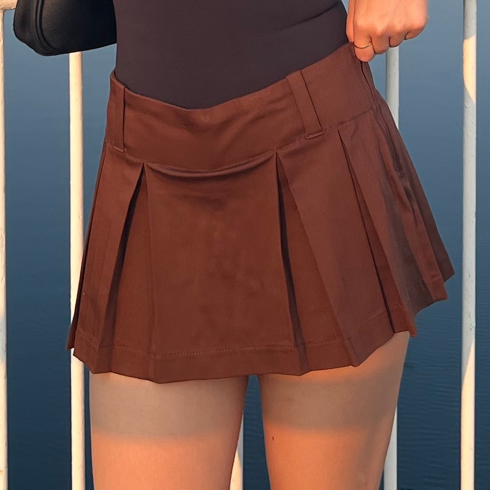 ARITZIA SKORT